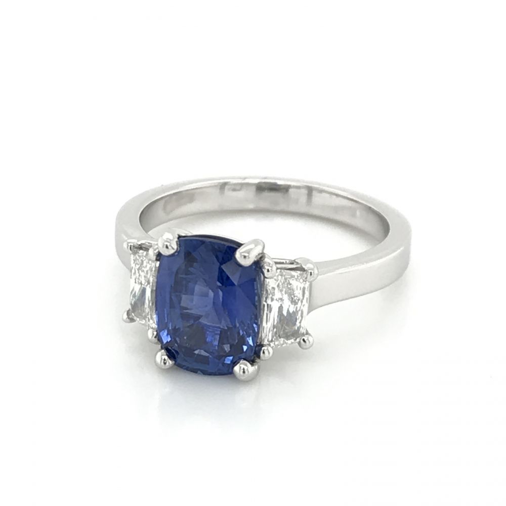 Sapphire center stone engagement rings shop