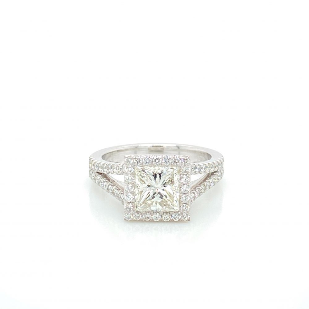 Princess cut sales halo split shank