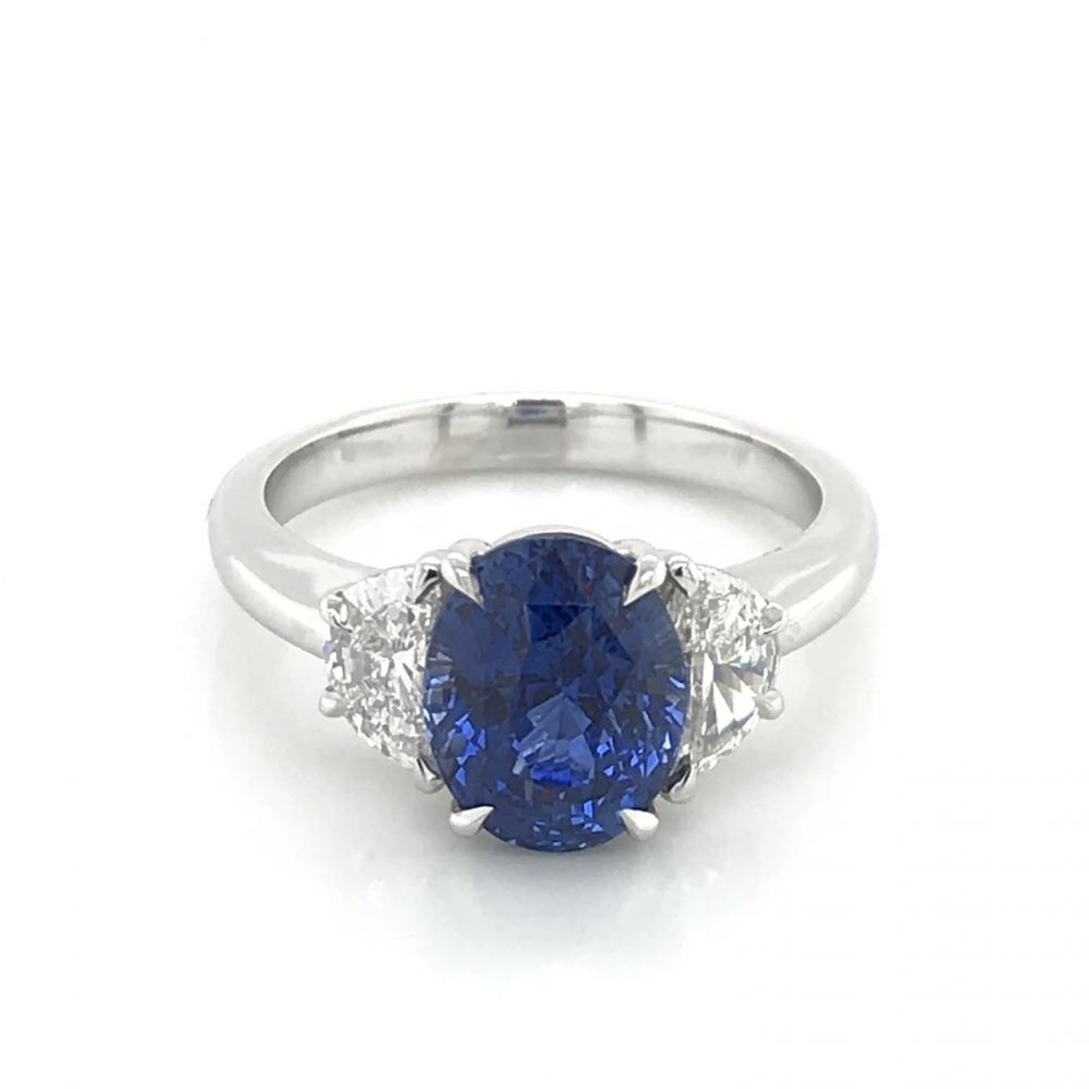 Sapphire center online stone engagement rings
