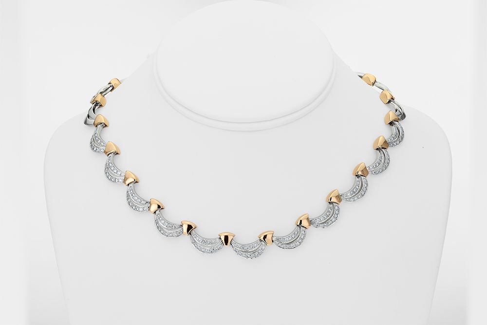 Ladies Diamond Necklace in 18k White 